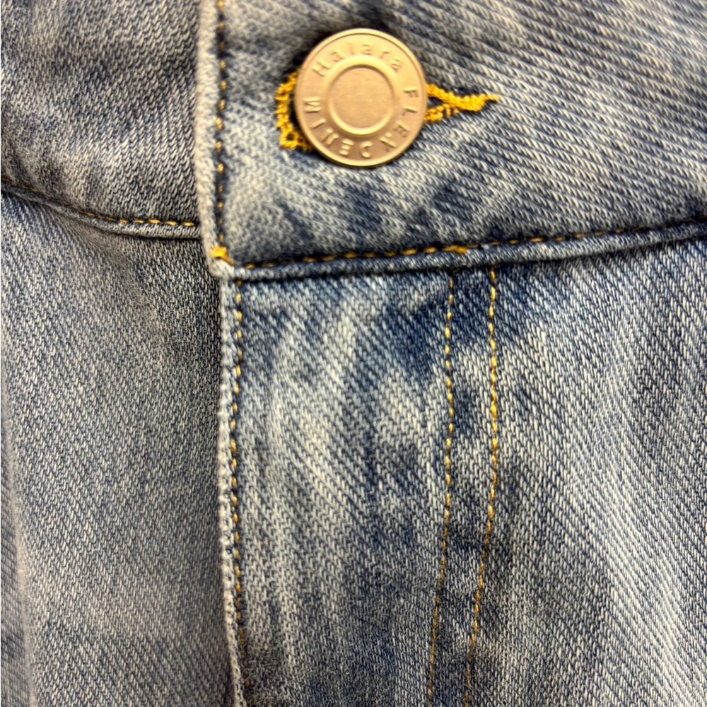 HALARA Light Blue Jean Shorts - Picture 2 of 6